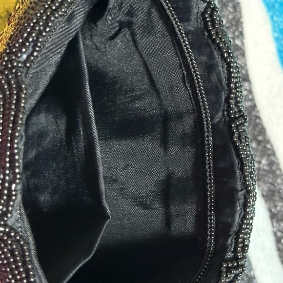 Perfect for prom! Beaded black purse from Hong Kong, zip top with strap - Picture 7 of 9